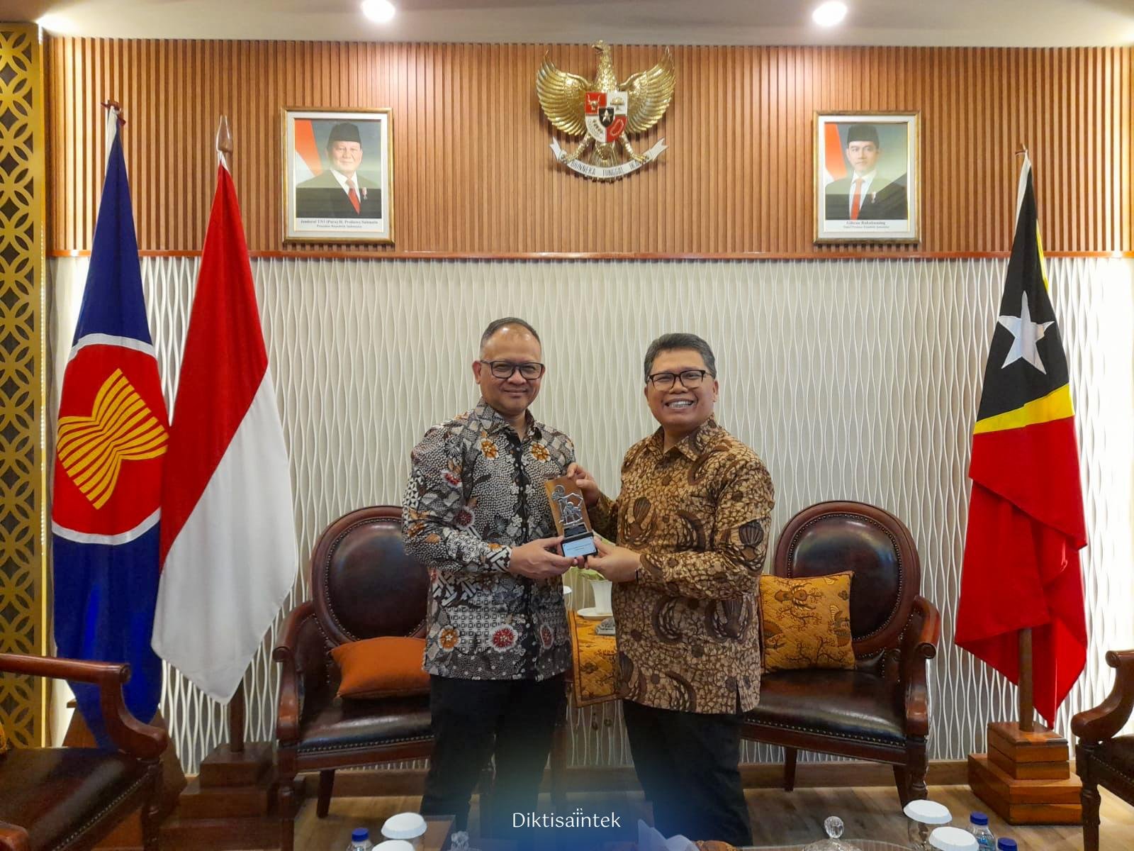 WhatsApp-Image-2025-10-30-at-17.24.40