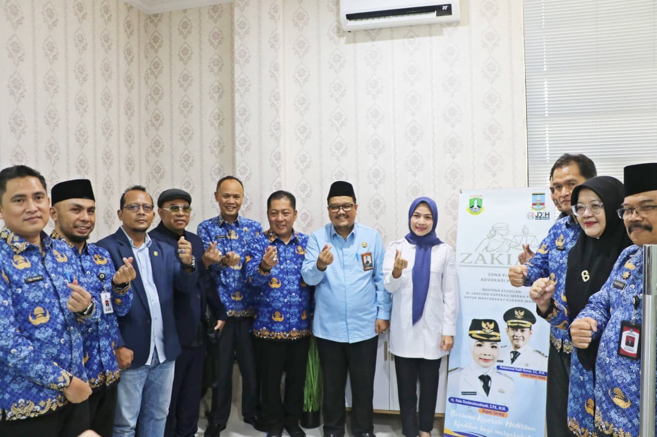 bupati-serang-ratu-zakiyah-resmikan-zona-klinik-advokasi-hukum-di-mpp-puspemkab_1760922203